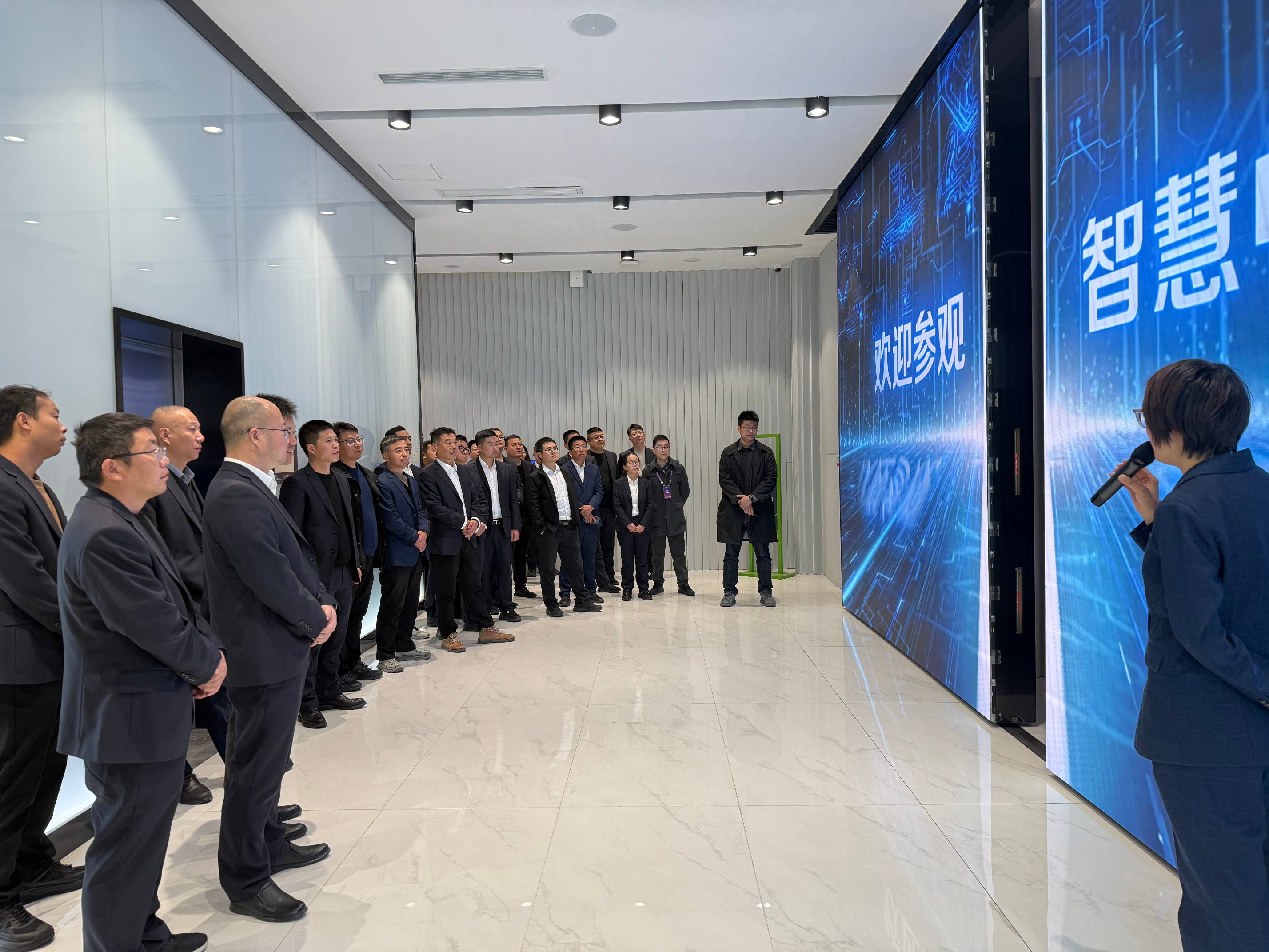 蓄势谋远 聚力前行——南部路桥中高层赋能提升培训班在南京大学圆满收官